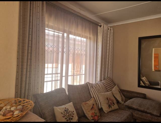 3 BEDROOM HOUSE FOR SALE IN FAIRLEIGH
